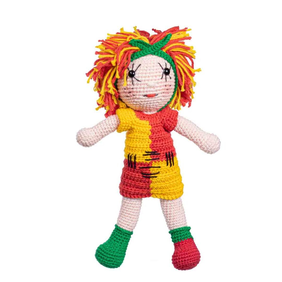 Boneca Emilia de Crochê - Amigurumi