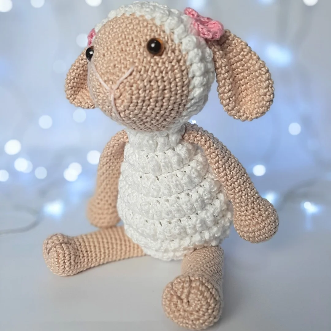 Boneca Ovelhinha Pipoca de Crochê - Amigurumi - Image 2