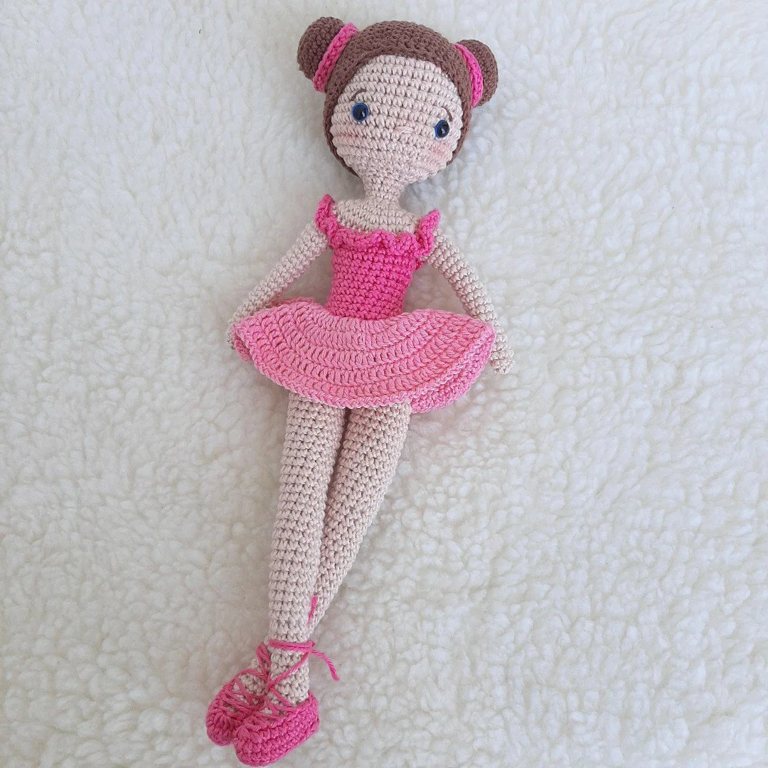 Boneca Bailarina Alana de Crochê - Amigurumi