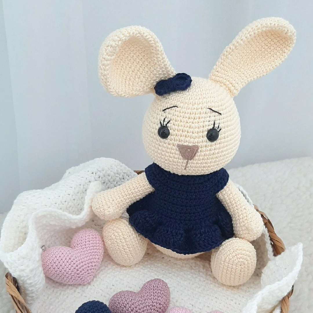 Coelhinha Manu - Croche - Amigurumi