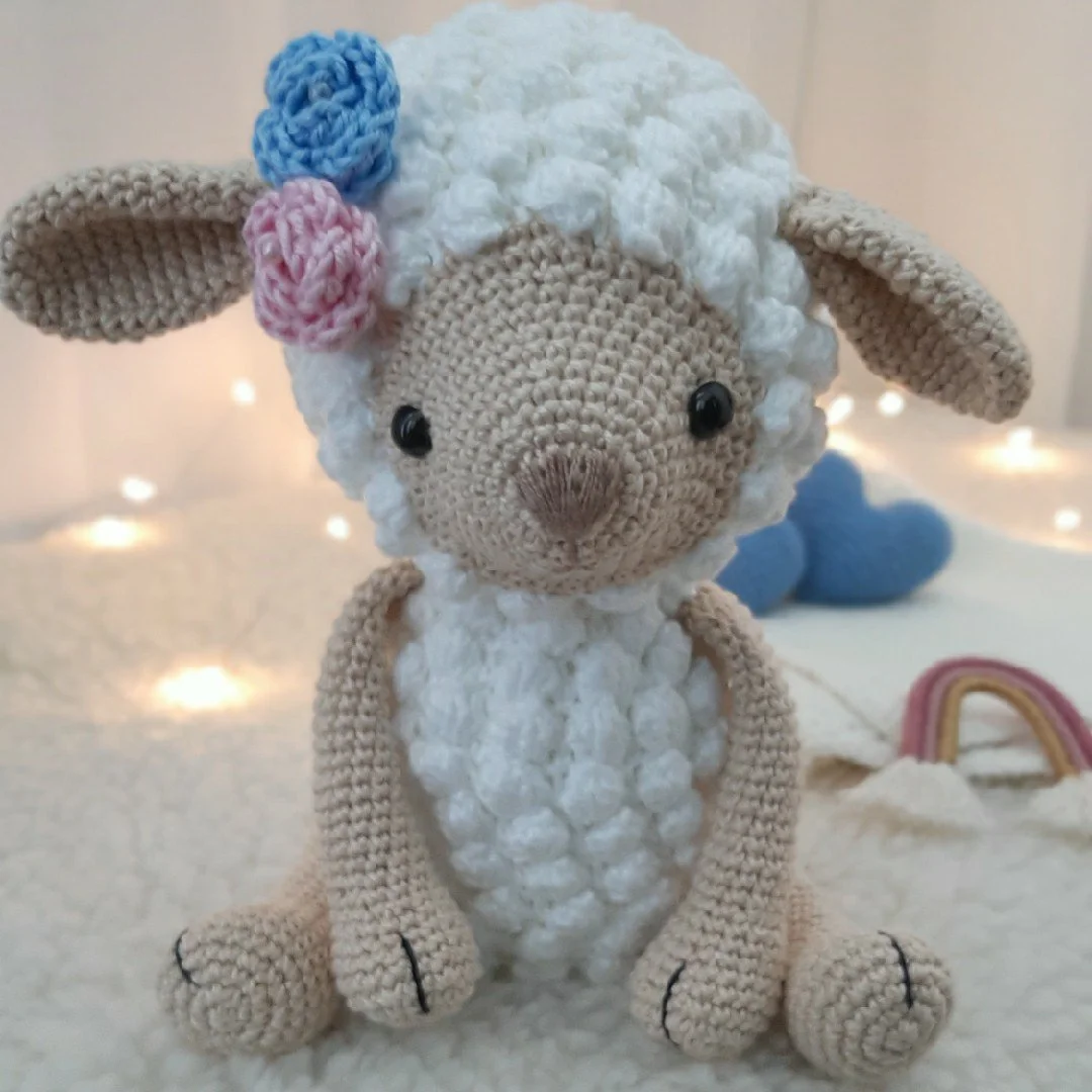 Boneca Ovelhinha Pipoca de Crochê - Amigurumi