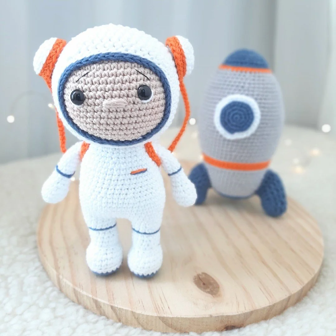 Astronauta e foguete Croche-Amigurumi